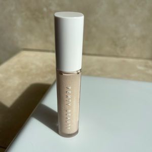Fenty Beauty instant retouch concealer